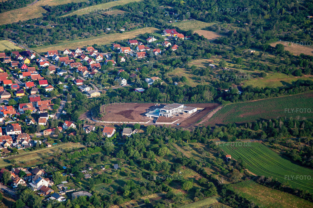 Neubau am Felsenkeller | Luftbild: Neubau am Felsenkeller in Wallhausen im Bundesland Sachsen-Anhalt in Deutschland. Foto: IMG_136688.jpg vom 18.06.2023 durch ©2025 Werner Riehm fly-foto.de/copyright - Realisiert mit Pictrs.com