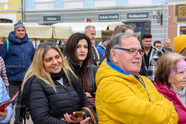 Faschingswecken am Hauptplatz Feldkirchen | Bildershop von pixelworld.at - Realisiert mit Pictrs.com