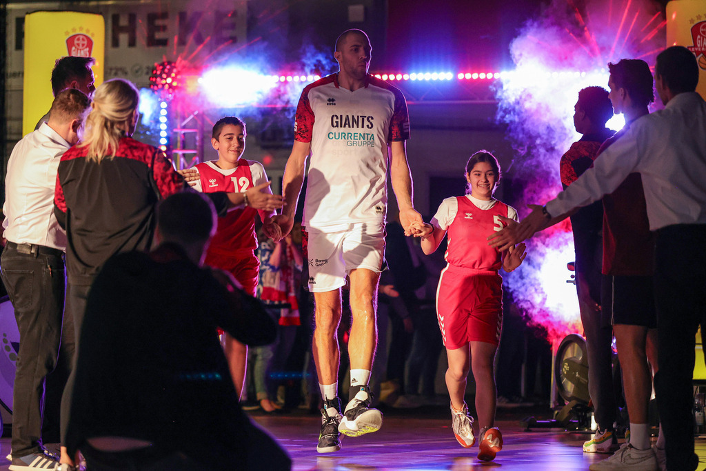 Pro A BAYER GIANTS vs BG Göttingen-81 | Fotos von Basketballspielen aus dem Raum NRW fotografiert von Gero Mueller-Laschet und Daniel Schaefer - Realisiert mit Pictrs.com