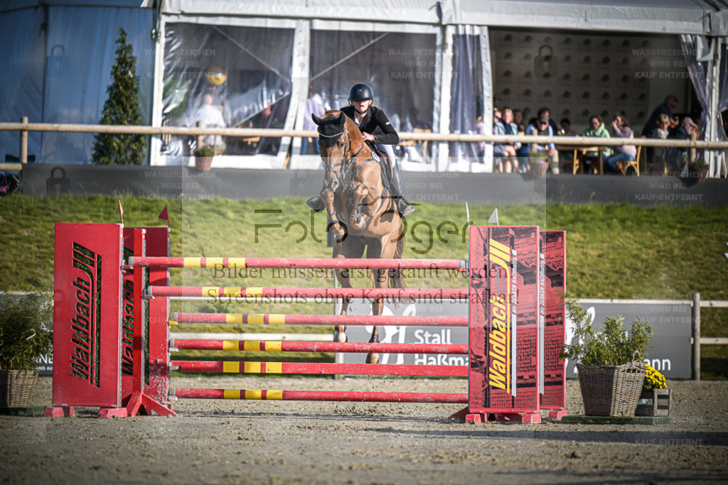 DOS_1689 | Entdecke hochwertige Reitturnierfotos von Foto Oger. Professionell, emotional und authentisch – jetzt Lieblingsmomente im Shop bestellen. - Realisiert mit Pictrs.com