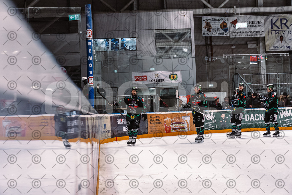 Alligators_vs_Memmingen_05_12_2025-220 | Höchstadt Alligators Fotogalerie: Eishockey-Action aus Franken. Professionelle Spielfotos, Portraits & Stadionbilder zum Download. Jetzt entdecken! - Realisiert mit Pictrs.com