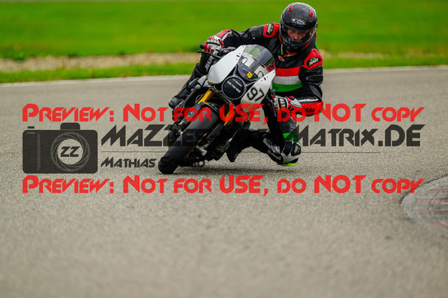 MaZZes_Fotomatrix_20241002_6007705_0006 | GELB