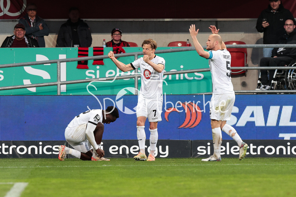 FC Ingolstadt - SV Waldhof Mannheim | Jubel nach dem Tor zum 0-1 durch Kennedy Onyedika OKPALA (SVW #32) / Treffer / Torschuetze / Freude / Happy