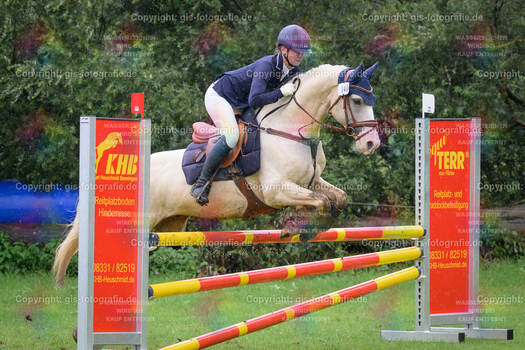 140_Wandel_Catrin_Paradiso-33_A1_Springen_250802_07 | gis-fotografie