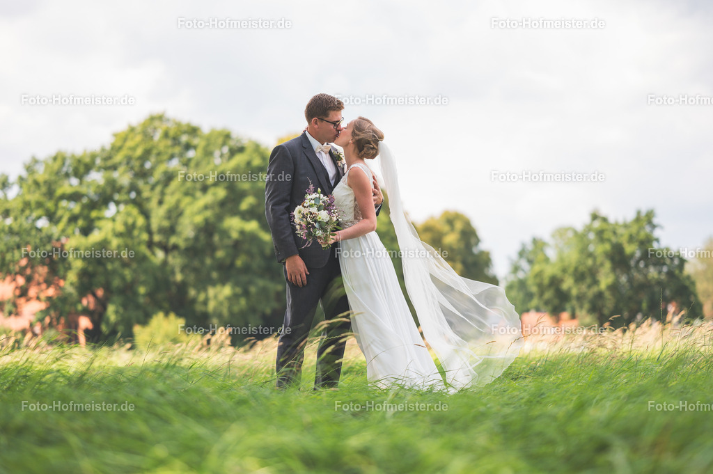 4 | Professionelle Auftragsfotografie im Raum Celle & Umgebung. Hochzeiten, Geburtstage, Taufen Veranstaltungen, Websitefotos & mehr. Terminvereinbarungen unter +49 (0)1608554479