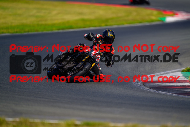 MaZZes_FotoMatrix_240725_6007705_9868 | ROT