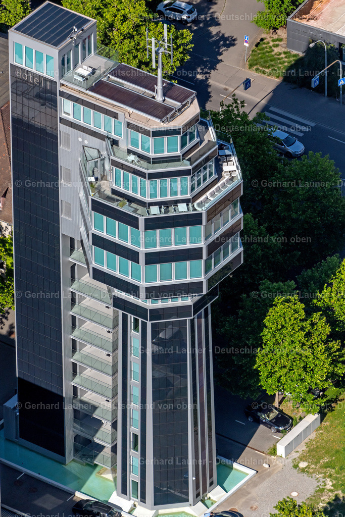4032403 | RADOLFZELL AM BODENSEE 12.06.2020 Hochhaus- Gebäude der Hotelanlage Aquaturm in Radolfzell am Bodensee im Bundesland Baden-Württemberg, Deutschland. Weiterführende Informationen bei: aquaTurm. // High-rise building of the hotel complex Aquaturm in Radolfzell am Bodensee in the state Baden-Wuerttemberg, Germany. Further information at: aquaTurm. Foto: Gerhard Launer