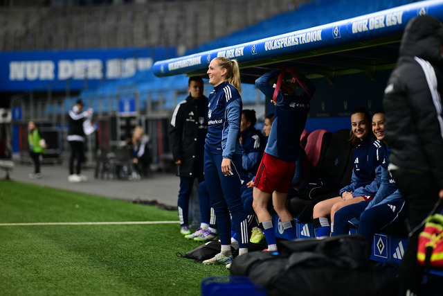 Fußball I Frauen I Saison 2025-2026 I Bundesliga I 10. Spieltag I Hamburger SV - 1. FC Nürnberg I 44156 | Der Sportfotograf. - Realisiert mit Pictrs.com