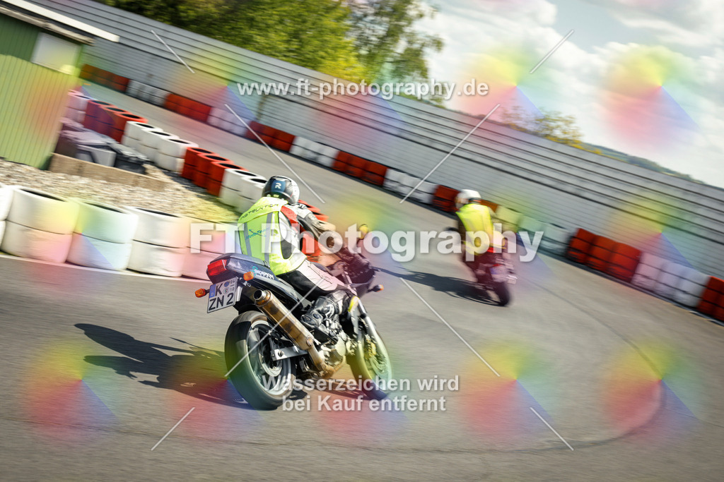 OBK_Mai_Martina_Markus-11157 | Hier findet Ihr Bilder von Touristenfahrten auf der Nürburgring Nordschleife oder von anderen Veranstaltungen die ich besucht habe. Viel Spass beim Durch Schauen 