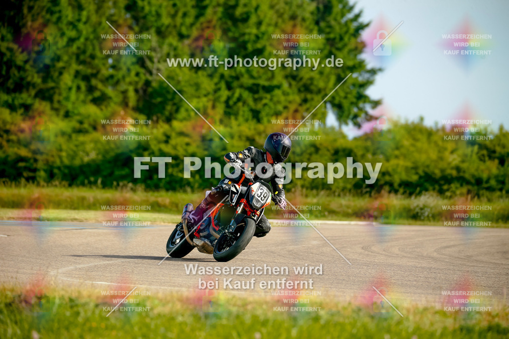 _MOT0077 | Hier findet Ihr Bilder von Touristenfahrten auf der Nürburgring Nordschleife oder von anderen Veranstaltungen die ich besucht habe. Viel Spass beim Durch Schauen 
