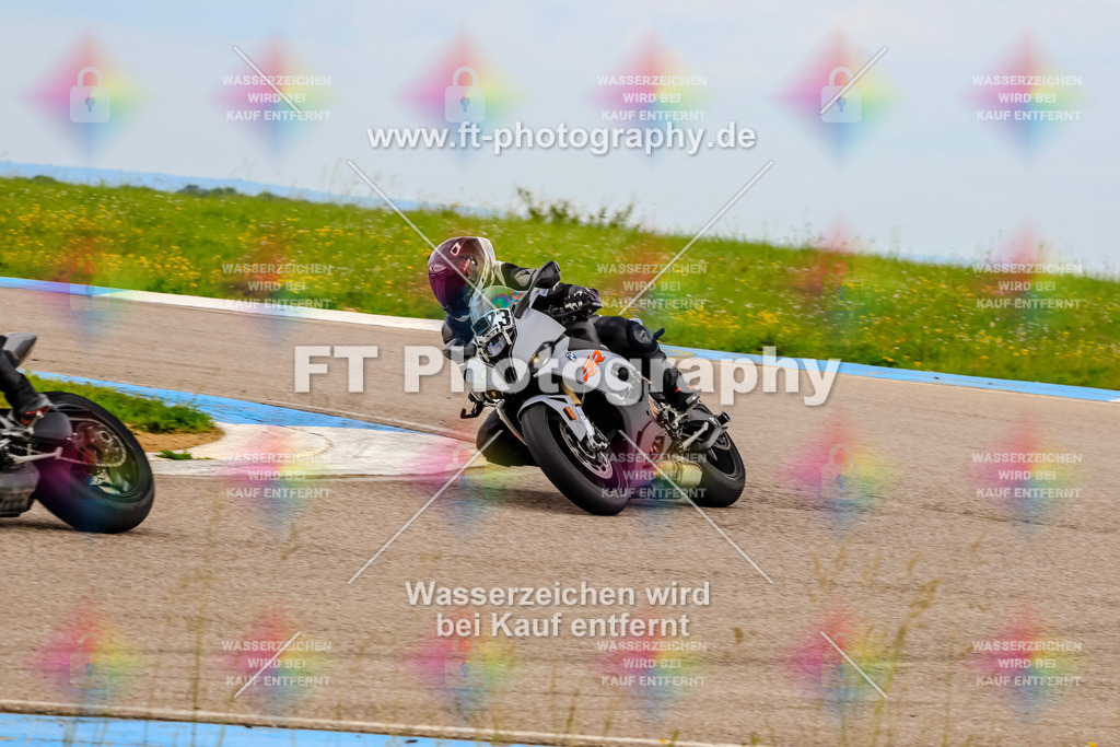 MotoTeam-2623 | Hier findet Ihr Bilder von Touristenfahrten auf der Nürburgring Nordschleife oder von anderen Veranstaltungen die ich besucht habe. Viel Spass beim Durch Schauen 