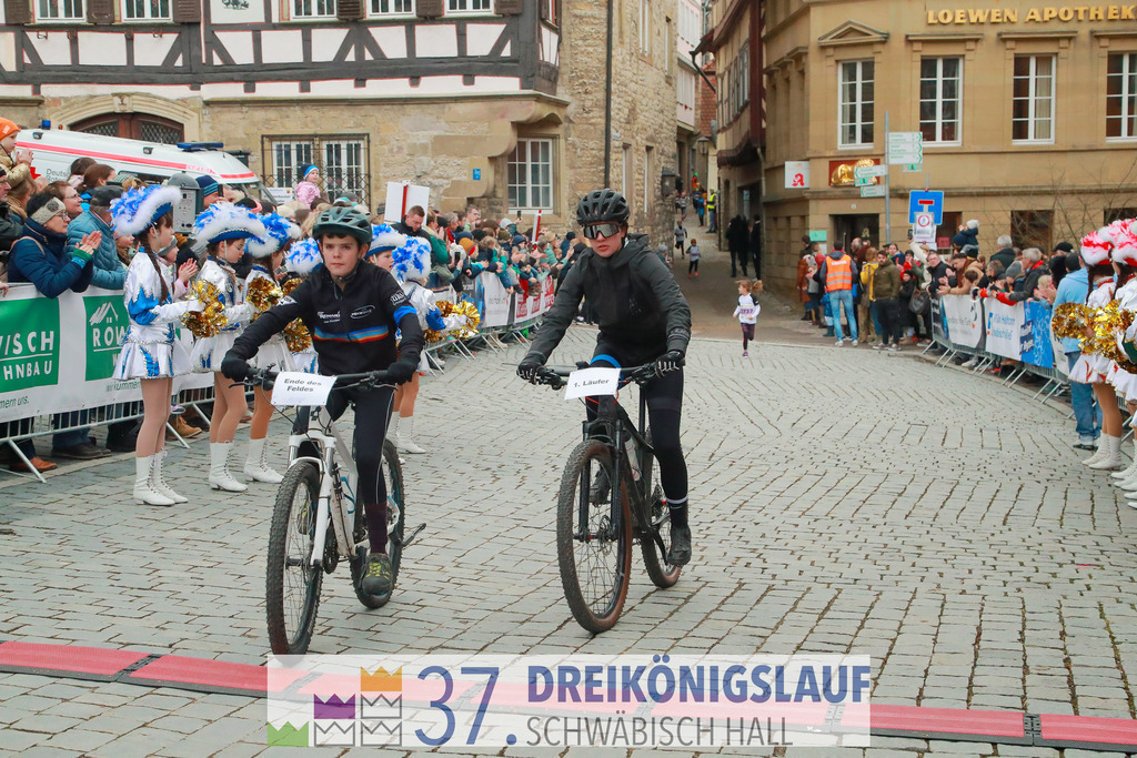 AOK JuniorCup 400m | 3Koenigslauf 2023 - Realisiert mit Pictrs.com