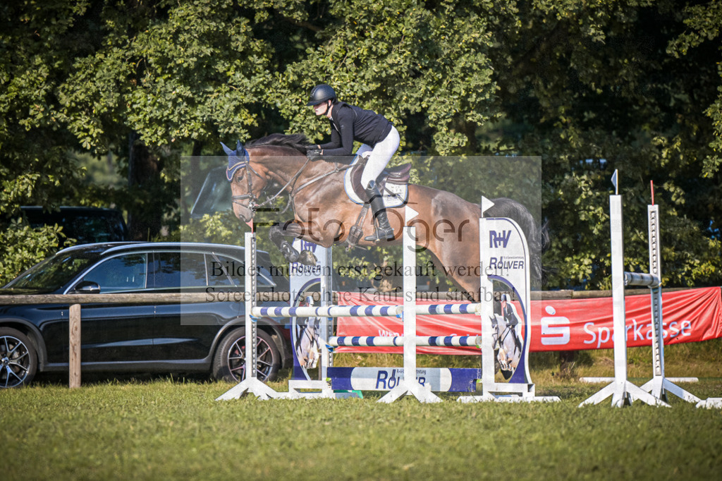 DOS_0183 | Entdecke hochwertige Reitturnierfotos von Foto Oger. Professionell, emotional und authentisch – jetzt Lieblingsmomente im Shop bestellen.Deutschlandweite Turnierfotografie. - Realisiert mit Pictrs.com