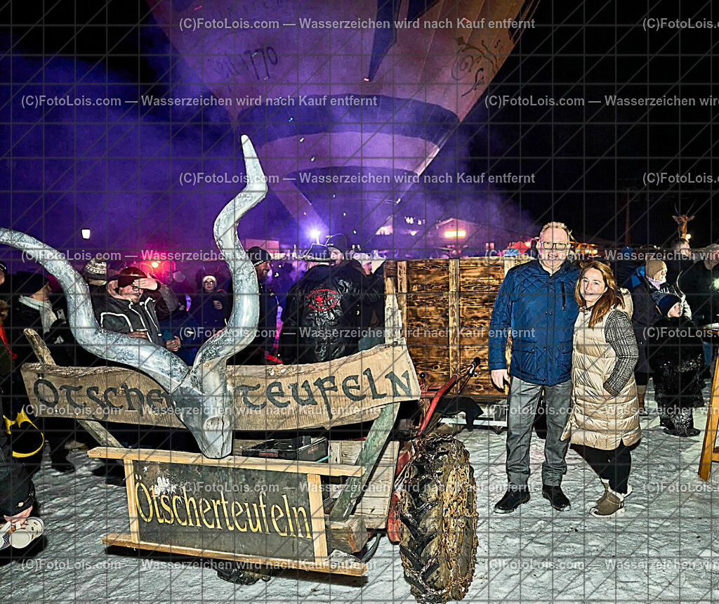 ALP8157_Nacht der Ballone_Lechner-Schnabl | (C)FotoLois.com, Alois Spandl. NACHT DER BALLONE im Weitental vor der Ötscherlift-Talstation, Ballonsportclub Ötscherland & Ötscher Tourismusverband, Do 28. Dez. 2023.