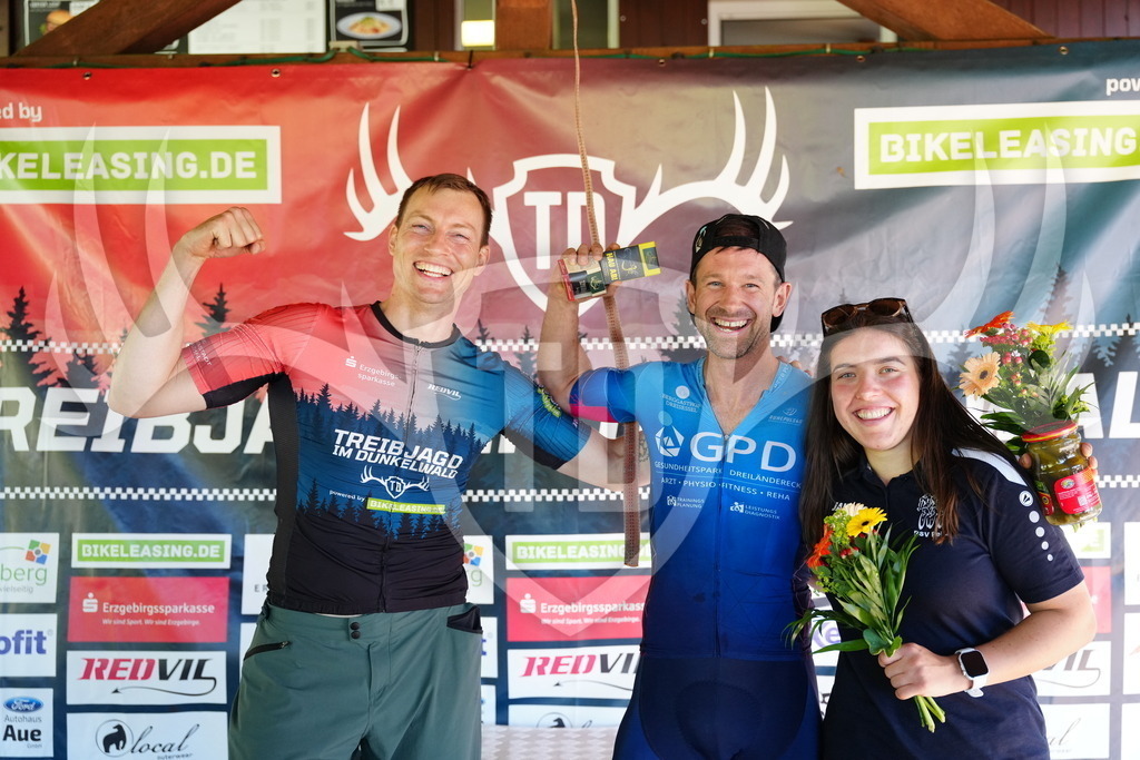 FC101218 | Fotogalerie der Treibjagd im Dunkelwald - Dein MTB Etappenrennen im Erzgebirge - Realisiert mit Pictrs.com