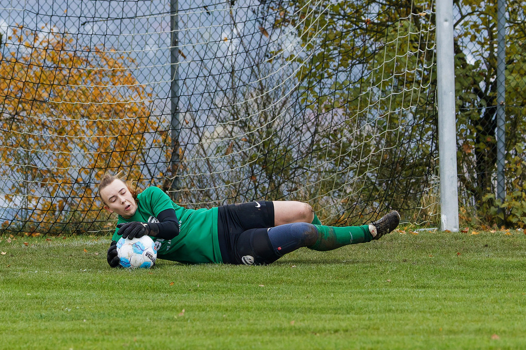 HOHFCH_251109_6645 | 1.FC Heidenheim 1846 II vs. GAST, Fußball, Frauen, Bezirksliga, 2025/2026, X. Spieltag, 03.10.2025 in Heidenheim, Kunstrasen b. Voith-Arena West(Foto: Michael Bulling) - Realisiert mit Pictrs.com