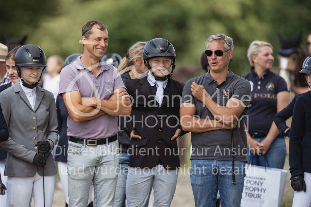 230729_BHO_PonyTrophy-502 | Deine schönsten Turniermomente als professionelle Fotos! Entdecke hochwertige Pferdesport-Fotografie im Online-Shop. Jetzt Fotos finden & bestellen!