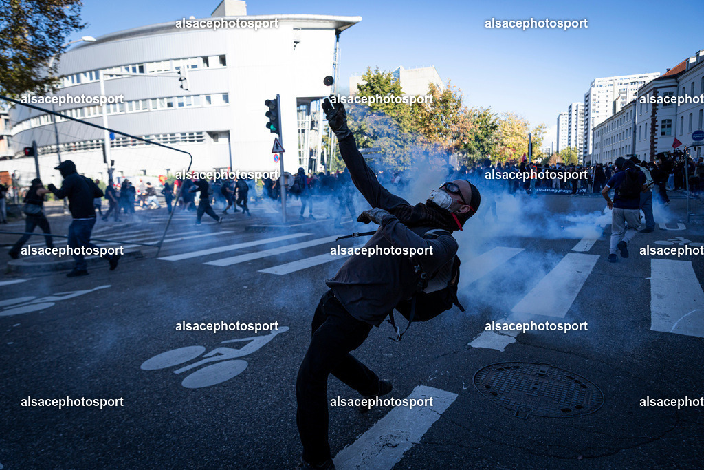 9L6A3342 | manifestation de lycéens à Strasbourg, le 6 octobre 2026, dans le cadre d’un mouvement national de protestation contre les conditions d’apprentissage. - Realisiert mit Pictrs.com
