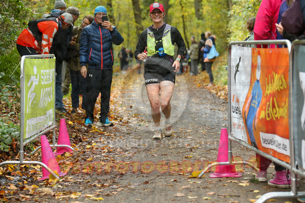 251026_1312_EX1_2850 | Sportfotografie im Rhein-Sieg Kreis, Köln, Bonn, NRW, Rheinland Pfalz, Hessen, etc. Unser Tätigkeitsfeld umfasst den Laufsport vom Volkslauf über den Marathon, Duathlon, Triathon bis zum Ultralauf wie Kölnpfad Ultra oder Schindertrail.