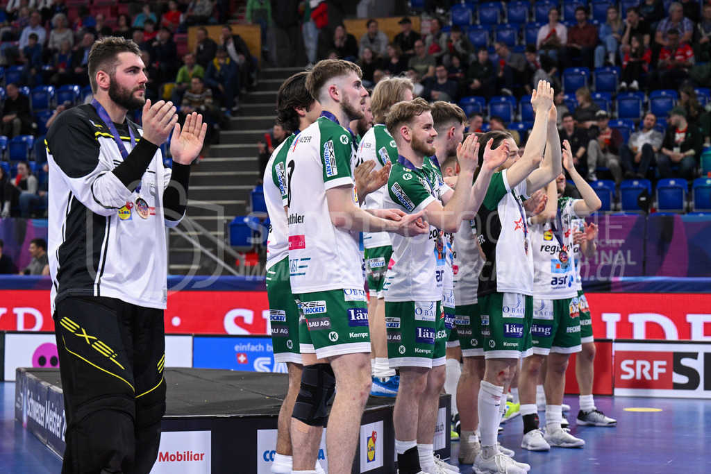 SV Wiler-Ersigen vs Floorball Köniz - 15. April 2023 | SV Wiler-Ersigen vs Floorball Köniz
Stimo Arena, Kloten
SV Wiler-Ersigen gewinnt den Superfinal und wird Schweizer Meister 2022/23.
Bild: Sportfotografie Markus Aeschimann | www.markus-aeschimann.ch - Realisiert mit Pictrs.com