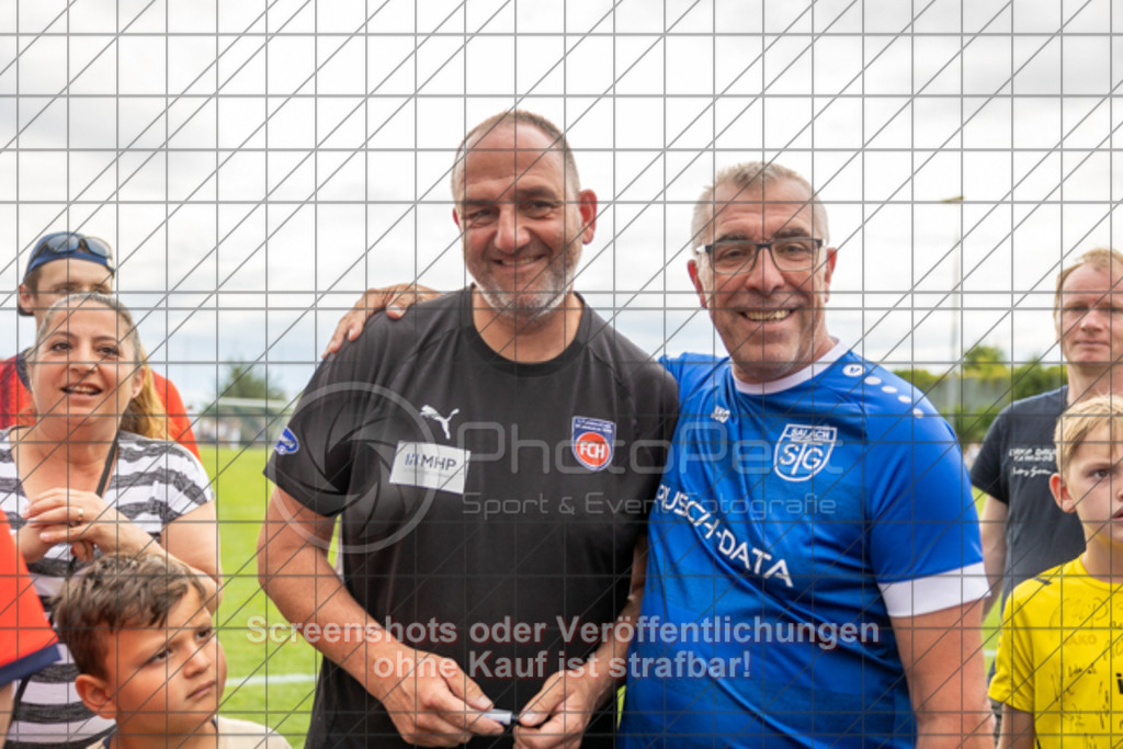 20250706_173006_2224 | #,TSG Salach (blau) vs. 1.FC Heidenheim (rot), Fußball, Freundschaftsspiel - WfV, Saison 2025/2026, Rasensportplatz, Staufenecker Str. 41, 73084 Salach, 06.07.2025 - 15:30 Uhr,Foto: PhotoPeet-Sportfotografie/Peter Harich