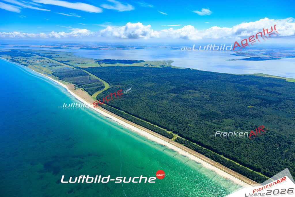 Die Luftaufnahme der Stadt Zingst wurde vom UL-Flugzeug heraus erstellt ( keine Drohne )- hohe Auflösung für beste Qualität