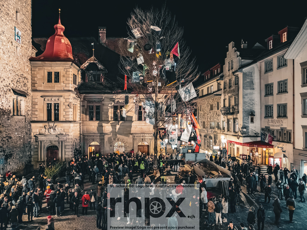 Guuggerbaum 2026 | Stimmungsvolle Fotokunst aus Luzern. Erlebe den Pilatus, den See und die Stadt Luzern in exklusiven Aufnahmen in der Fotogalerie & Shop. - Realisiert mit Pictrs.com