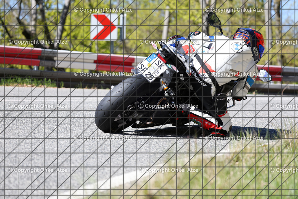 IMG_8097 | Fotograf am Kyffhäuser. Onkel Atze. Kyffhäuser Rennstrecke. Café36. Motorsportfotografie. - Realisiert mit Pictrs.com