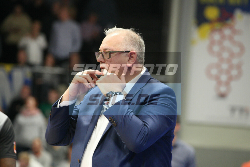 Phoenix Hagen - Bochum | Felix Banobre (Headcoach Bochum) - © Sportfoto-Sale (MK) - Realisiert mit Pictrs.com
