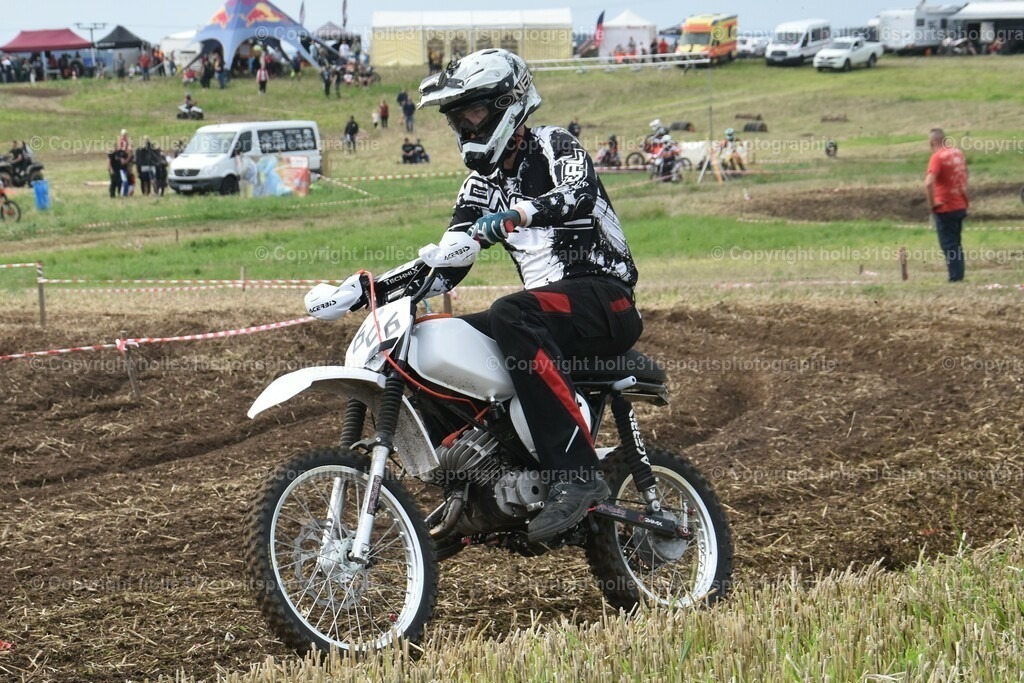 DSC_0241 (2) | Sportfotografie , Motorsport, Motoross, Reitsport, Mointainbike, Enduro,
Landschaft , Outdoor, Eventfotografie, Landschaft, Bilder online bestellen - Realisiert mit Pictrs.com