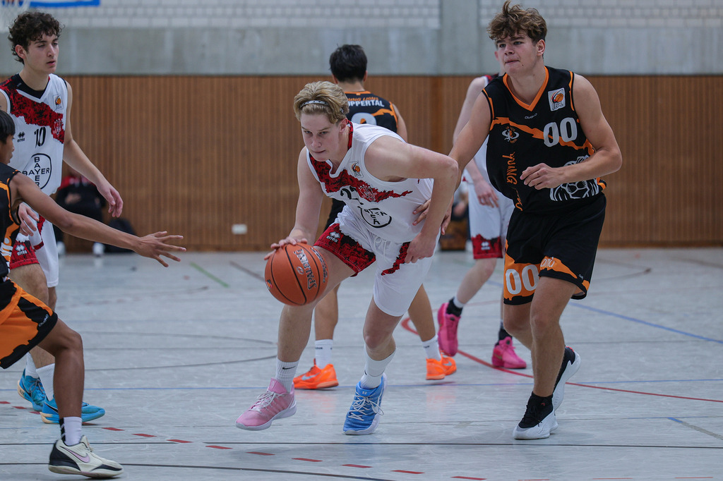 JBBL BAYER GIANTS vs Young Lions Wuppertal-86 | Fotos von Basketballspielen aus dem Raum NRW fotografiert von Gero Mueller-Laschet und Daniel Schaefer - Realisiert mit Pictrs.com