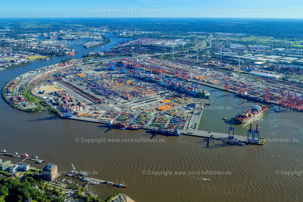 Hamburg_Burchardkai_Hhla_ELS_4988040923 | HAMBURG 07.09.2023 HHLA Logistics Container Terminal Burchardkai am Hamburger Hafen in Hamburg. // HHLA Logistics Container Terminal Burchardkai in the Port of Hamburg harbor in Hamburg in Germany. Foto: Martin Elsen