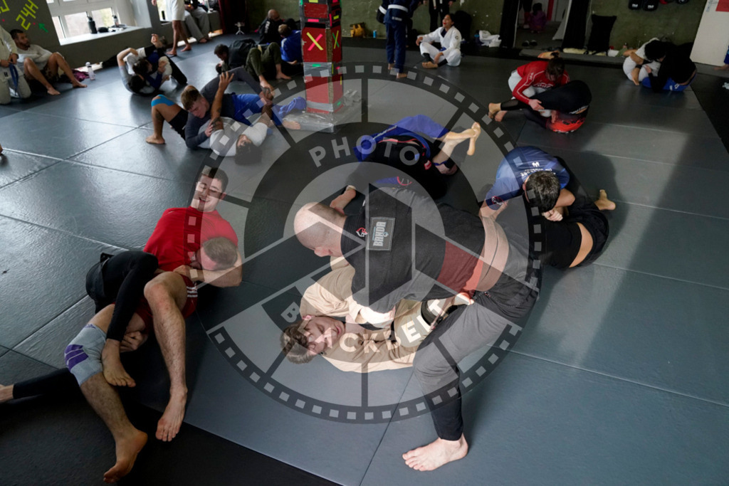 20240413PBB6966 | Fighters compete during the Grapplethon 24hours of rolling for a reason in Hamburg, Germany, on April 13, 2024.