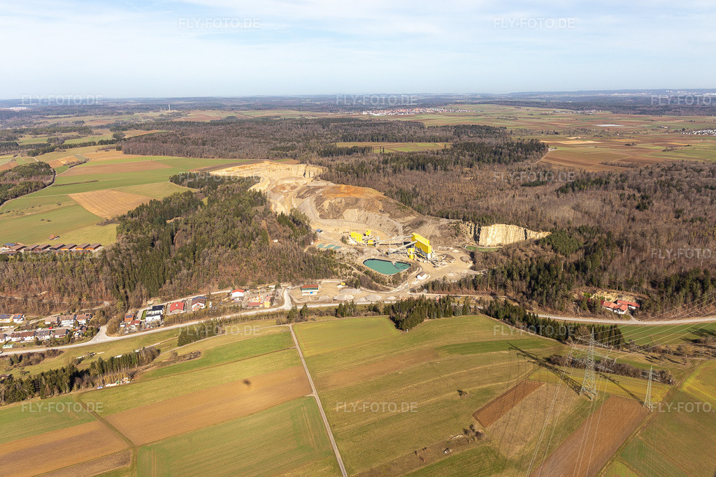 Steinbruch, Georg Mast Schotterwerk, Erddeponie | Luftbild: Steinbruch, Georg Mast Schotterwerk, Erddeponie im Ortsteil Sulz am Eck in Wildberg im Bundesland Baden-Württemberg in Deutschland. Foto: IMG_124800.jpg vom 20.02.2021 durch ©2025 Werner Riehm fly-foto.de/copyright - Realisiert mit Pictrs.com