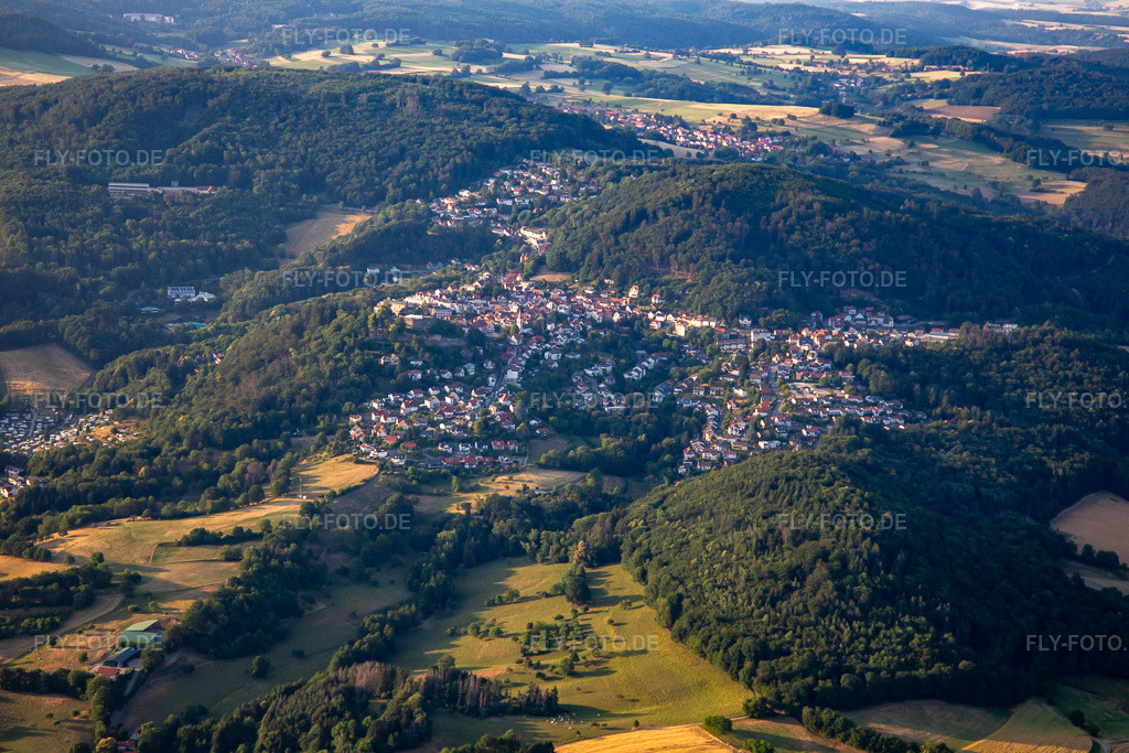 Luftbild: Ortsansicht von Süden in Lindenfels im Bundesland Hessen in Deutschland. Foto: IMG_137109.jpg vom 24.06.2023 durch Werner Riehm/FLY-FOTO.de