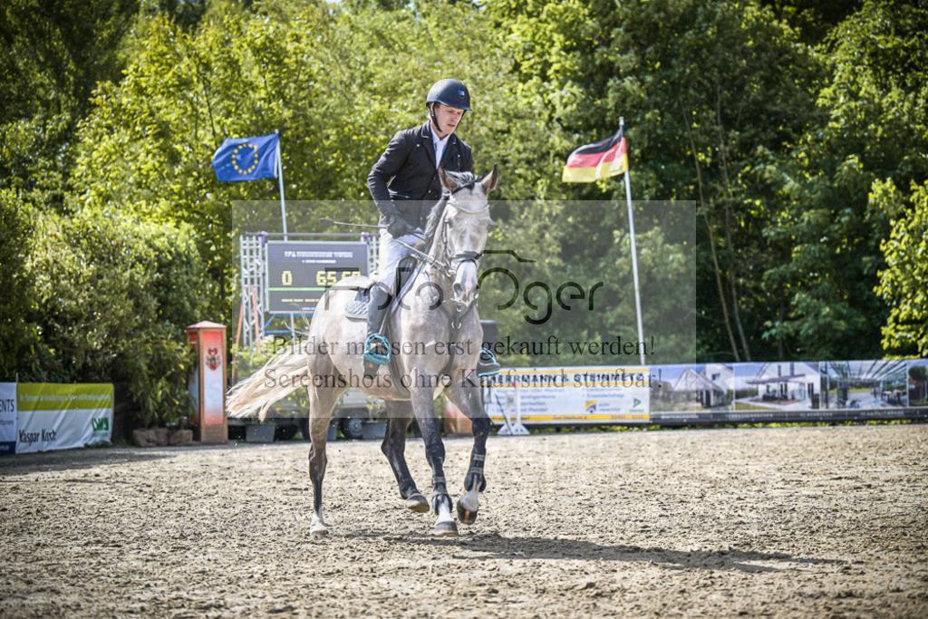 DOS_0429 | Entdecke hochwertige Reitturnierfotos von Foto Oger. Professionell, emotional und authentisch – jetzt Lieblingsmomente im Shop bestellen.Deutschlandweite Turnierfotografie. - Realisiert mit Pictrs.com