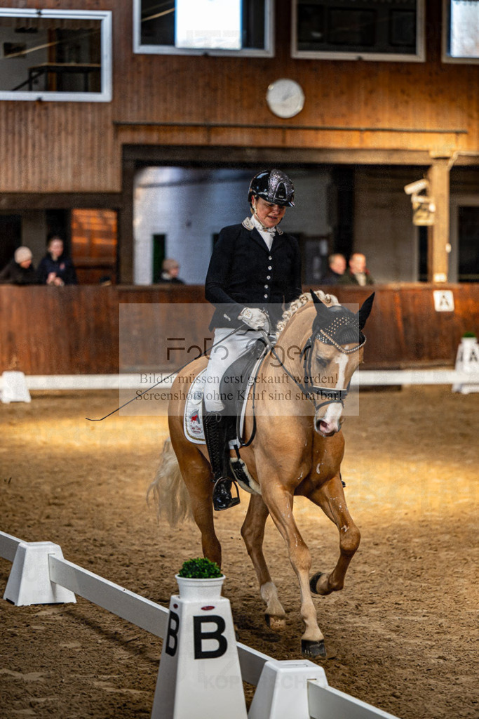 20240308-DOS_4162 | Entdecke hochwertige Reitturnierfotos von Foto Oger. Professionell, emotional und authentisch – jetzt Lieblingsmomente im Shop bestellen.Deutschlandweite Turnierfotografie. - Realisiert mit Pictrs.com