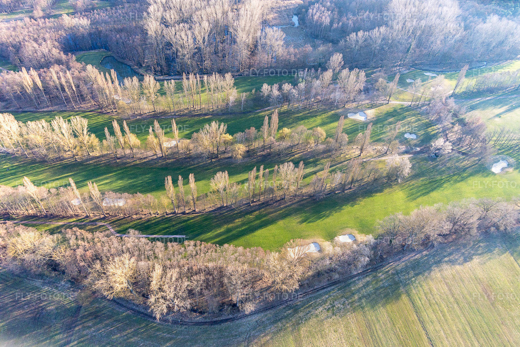 Gelände des Golfplatz Golf-Club Pfalz an der Weinstraße | Luftbild: Gelände des Golfplatz Golf-Club Pfalz an der Weinstraße im Ortsteil Geinsheim in Neustadt im Bundesland Rheinland-Pfalz in Deutschland. Foto: IMG_126038.jpg vom 07.03.2021 durch ©2025 Werner Riehm fly-foto.de/copyright - Realisiert mit Pictrs.com