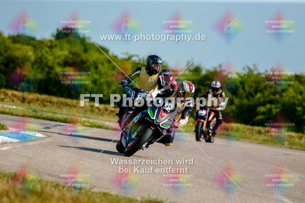 Chambley Juli-0522 | Hier findet Ihr Bilder von Touristenfahrten auf der Nürburgring Nordschleife oder von anderen Veranstaltungen die ich besucht habe. Viel Spass beim Durch Schauen 