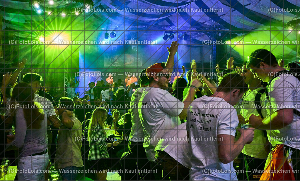ALP5952_VOLKSFEST_Bieranstich_Musik Die HIGHLIGHTS | (C)FotoLois.com, Alois Spandl, BIERANSTICH im Festzelt beim WIESELBURGER VOLKSFEST mit den TSCHECHEN als Vorband und dem Auftritt von Die HIGHLIGHTS, Mi 28. Juni 2023.