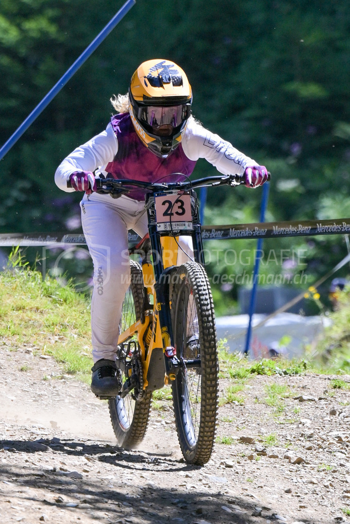 UCI Mountain Bike World Cup Lenzerheide 2022 - Downhill - 9. July 2022 | UCI Mountain Bike World Cup Lenzerheide 2022 - Downhill
Bike Kingdom, Lenzerheide
#23 PIERRINI Léona (FRA)
Bild: Sportfotografie Markus Aeschimann | www.markus-aeschimann.ch - Realisiert mit Pictrs.com