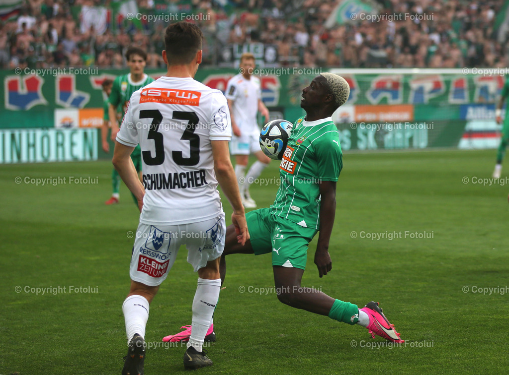 A_LUI_14042024_03 | SPORT,FUSSBALL.ADMIRAL BUNDESLIGA SK RAPID-AUSTRIA KLAGENFURT14.04.2024 IM BILD: ISMAIL SEYDI (RAPID) UND TILL SCHUMACHER  (KLAGENFURT) FOTO.FOTOLUI/MW