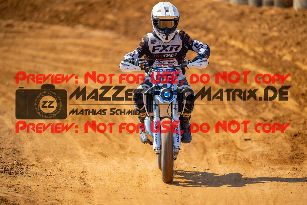 MaZZes-Fotomatrix-20260815-605249 | ROOKIES