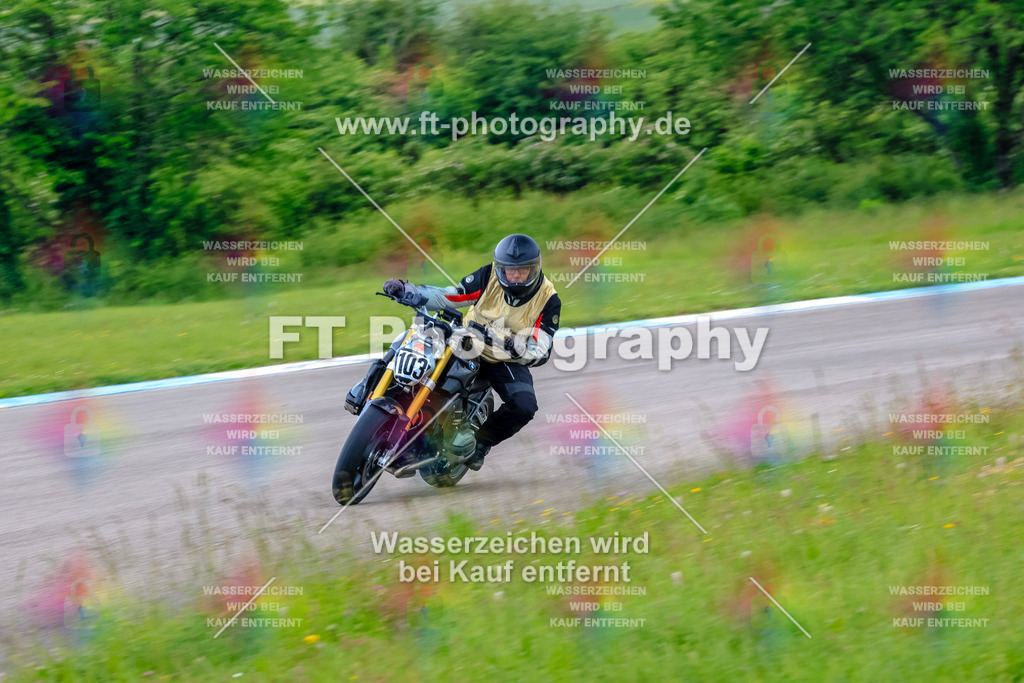 MotoTeam-3230 | Hier findet Ihr Bilder von Touristenfahrten auf der Nürburgring Nordschleife oder von anderen Veranstaltungen die ich besucht habe. Viel Spass beim Durch Schauen 