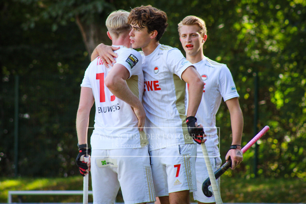 Rot - Weiß Köln - Münchner SC 25.09.22-84 | lanaschraderfotografie - Realisiert mit Pictrs.com