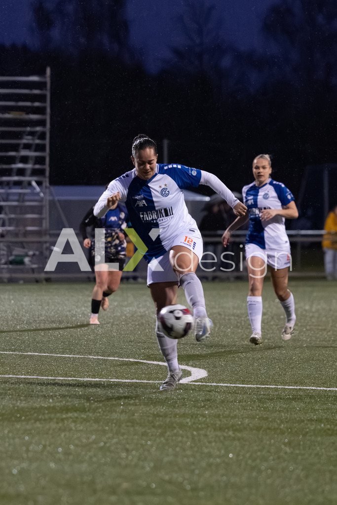 Fußball I Frauen I Saison 2025-2026 I AXA Women's Super League | Women I 14. Spieltag I Grasshoppers Club Zürich - FC Luzern I 14.02.2026 | 12 Kayla McKenna (JM) (GC Zürich) – Angriff - Realisiert mit Pictrs.com