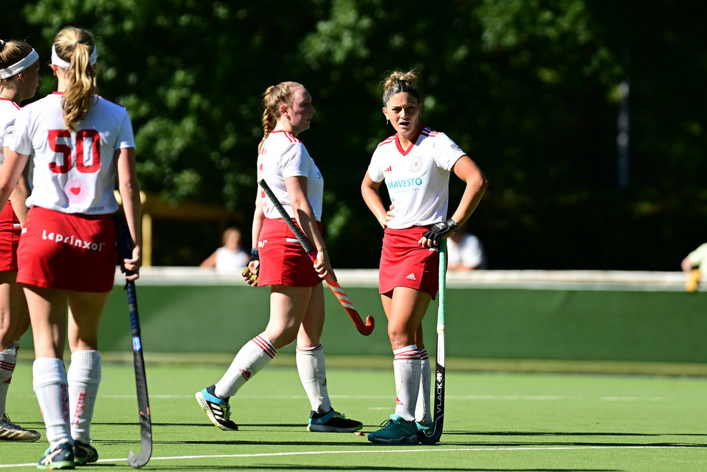 Hockey I Frauen I Saison 2023-2024 I 2. Bundesliga I 1. Spieltag I TG Heimfeld - Bremer HC | Der Sportfotograf. - Realisiert mit Pictrs.com