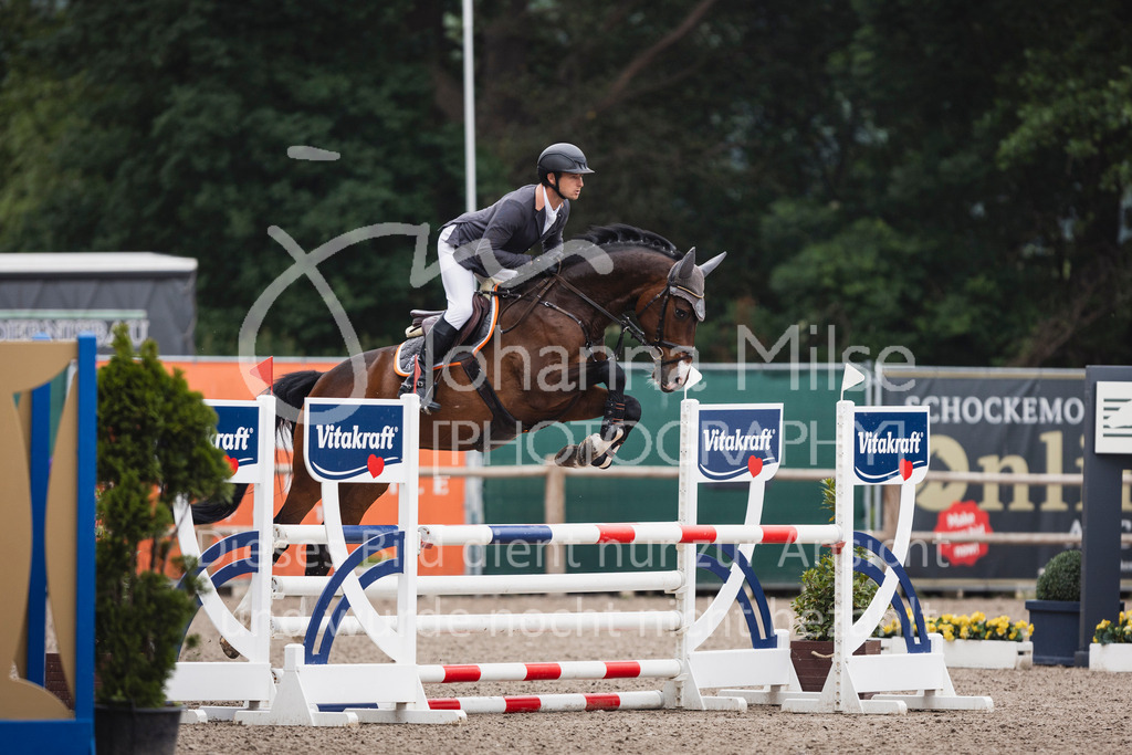 250610_Mühlen_SprPf-A2-251 | Deine schönsten Turniermomente als professionelle Fotos! Entdecke hochwertige Pferdesport-Fotografie im Online-Shop. Jetzt Fotos finden & bestellen!