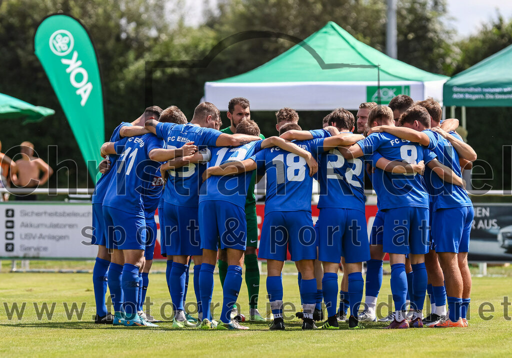 2023-07-22_004_FC_Eitting_gegen_FC_Moosinning | Eitting, Deutschland, 22.07.2023:
Fußball, Kreisliga 2023 / 2024, Testspiel, FC Eitting gegen FC Moosinning, Endergebnis: 0:4

Lukas Treffler (FC Eitting, #11), +Christoph Härtl (FC Eitting, #23), Maximilian Gröppmair (FC Eitting, #13), Florian Huber (FC Eitting, #18), Lucas Bruckbeck (FC Eitting, #22), Jonas Heinritzi (FC Eitting, #8)

Foto: Christian Riedel / fotografie-riedel.net