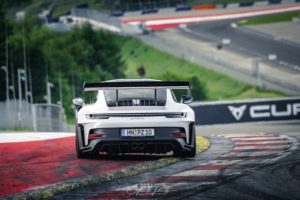 R6PZ2548 _Alexander Tschuncky | Entdecken Sie die faszinierende Welt von Alexander Tschuncky Arts: Kreative Fotografie, atemberaubende Automobilkunst und hochwertiger Bilderdruck. Lassen Sie sich inspirieren! - Realisiert mit Pictrs.com